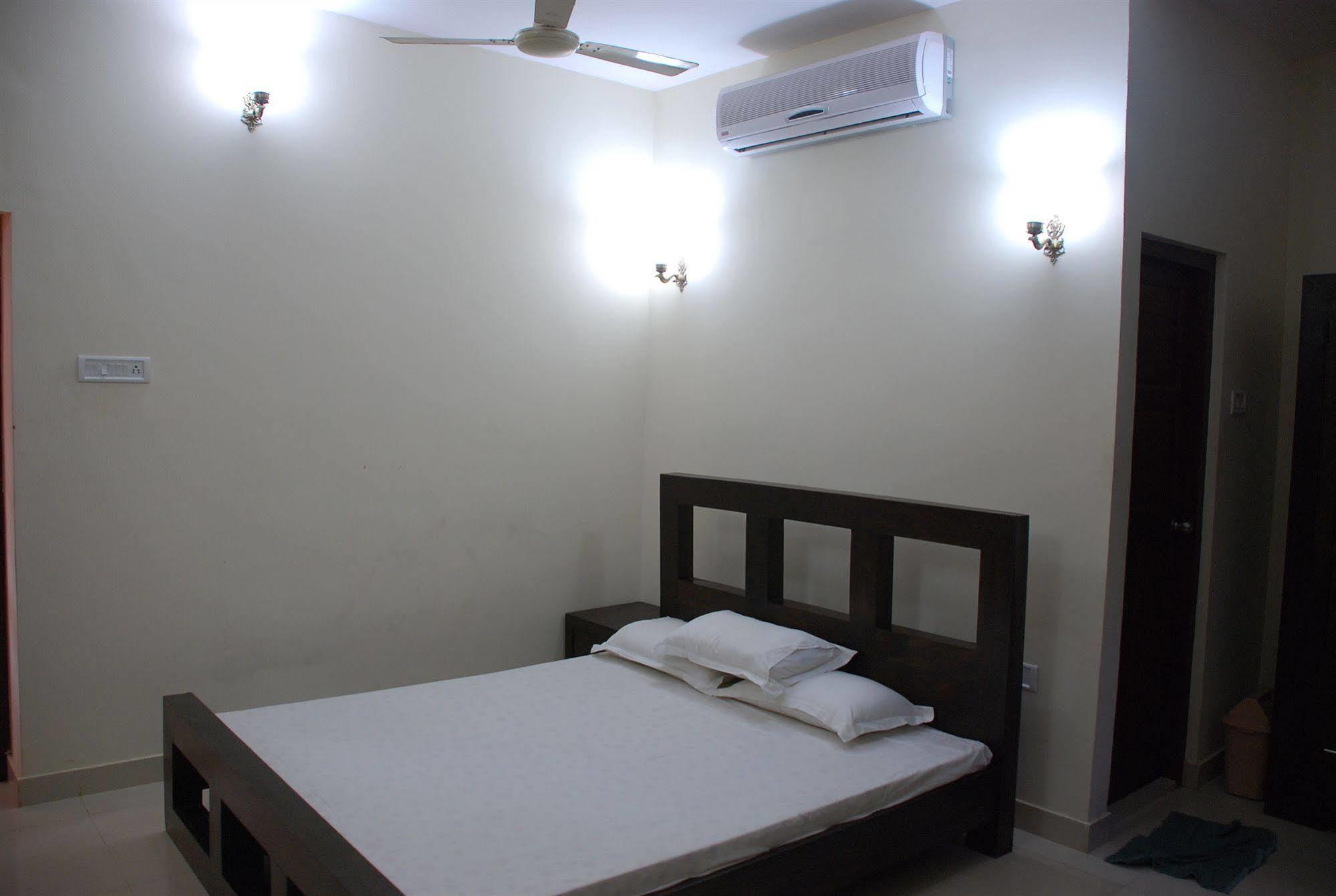Oyo Home 63551 Pleasant Stay Near Fort Kochi Beach Екстер'єр фото