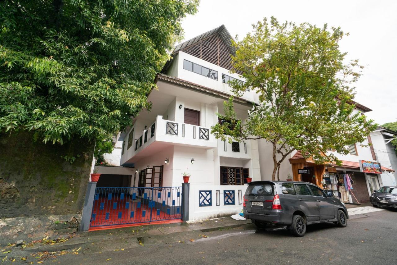 Oyo Home 63551 Pleasant Stay Near Fort Kochi Beach Екстер'єр фото