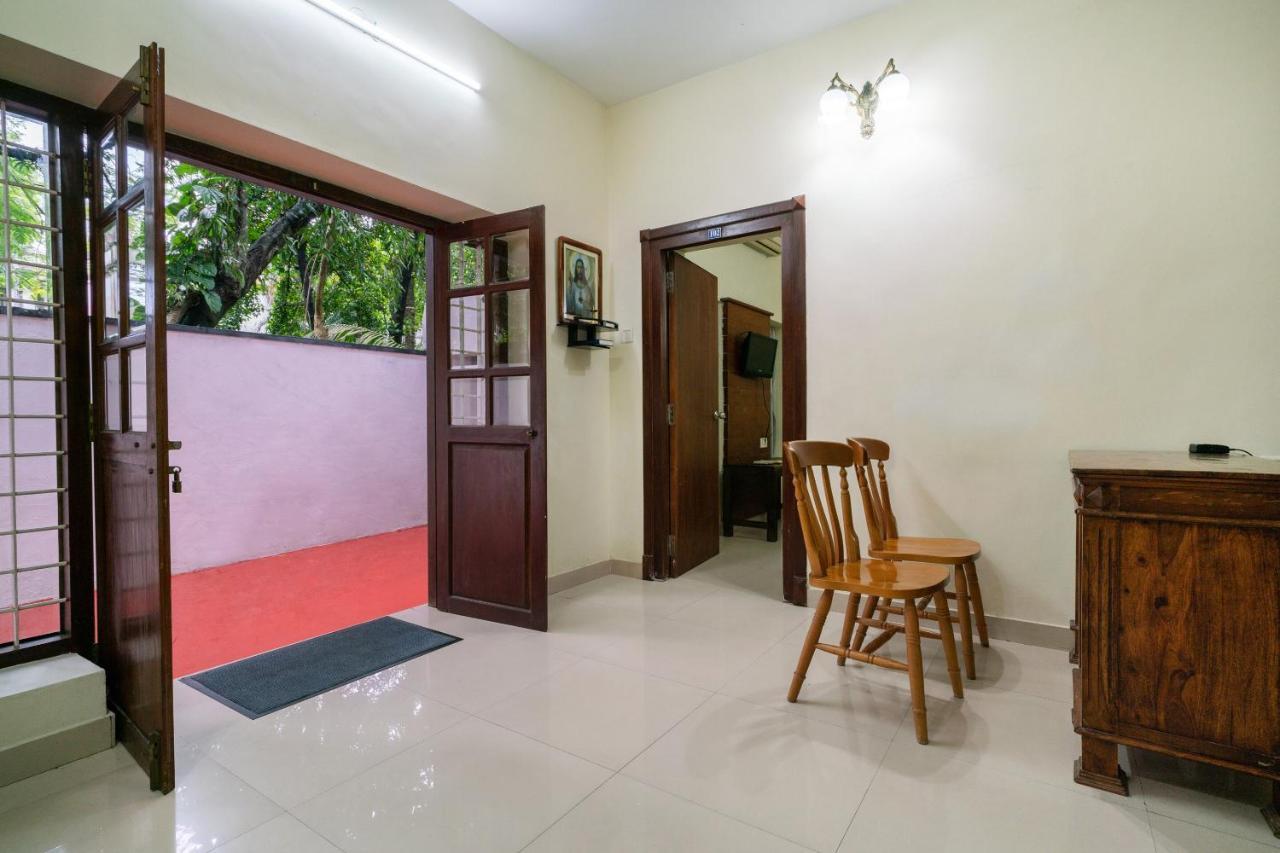 Oyo Home 63551 Pleasant Stay Near Fort Kochi Beach Екстер'єр фото