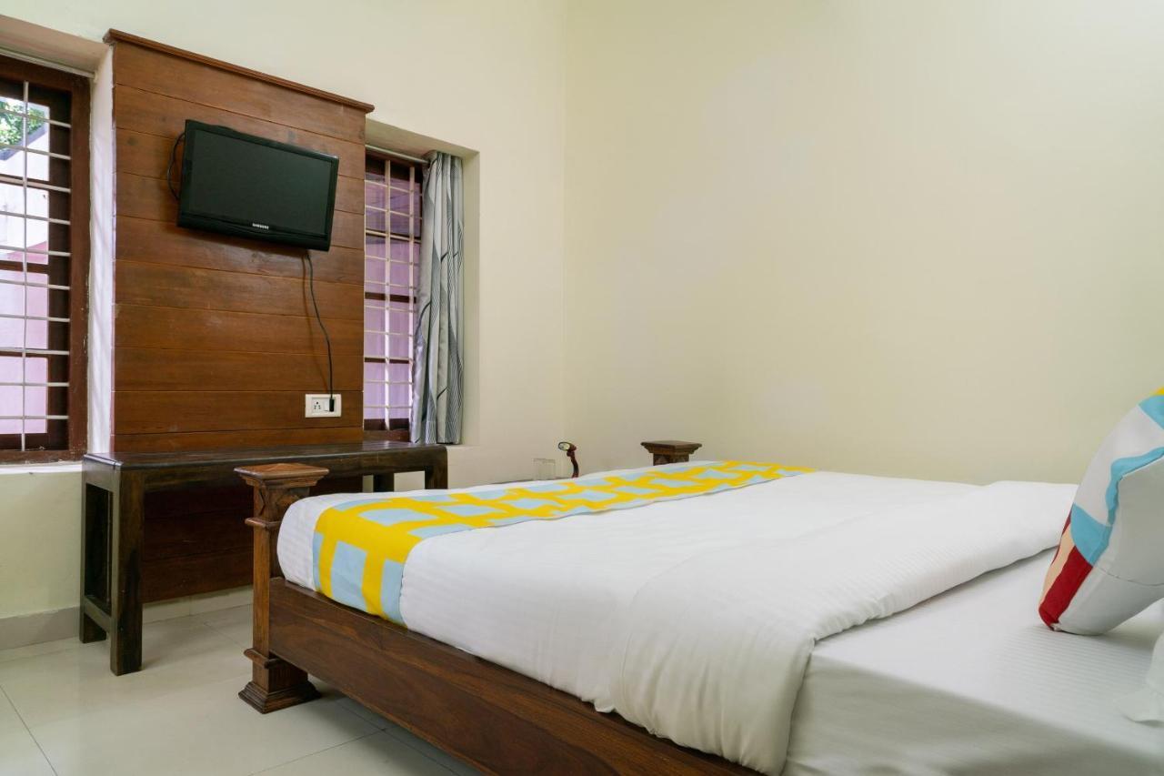 Oyo Home 63551 Pleasant Stay Near Fort Kochi Beach Екстер'єр фото